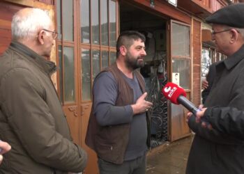 Erzurum’da esnaf veresiye defterini gösterdi: Lastikçinin düştüğü durumu görüyorsunuz