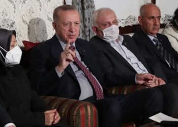 Erdoğan’ın ‘bu dörtlüyü yer yatarım’ sözlerine CHP’li Özkan’dan tepki