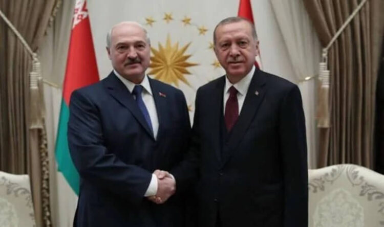Erdoğan, Belarus Cumhurbaşkanı Lukaşenko ile görüştü