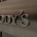 Moody’s Rusya’nın kredi notunu düşürdü