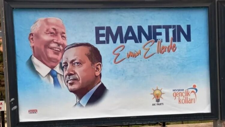 AK Parti’nin Erbakanlı afişine Saadet Partisi’nden tepki