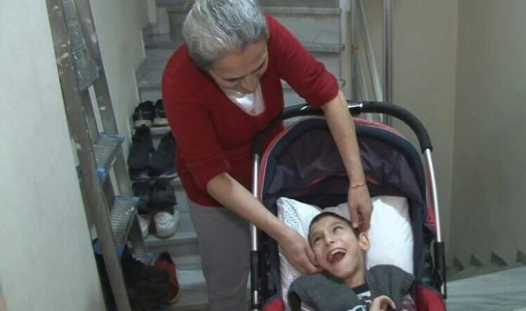 Engelli çocuğa şoförün tepkisi ‘pes’ dedirtti