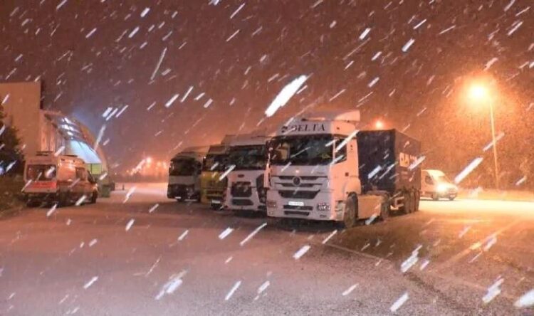 İstanbul’da beklenen kar yağışı etkili olmaya başladı