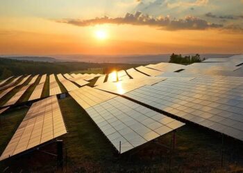 Çin ve Türkiye dünyanın en büyük çatı güneş enerjisi santralini inşa edecek