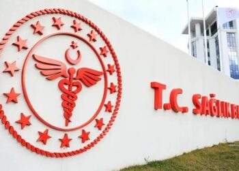10 bini sözleşmeli 20 bin sağlık personeli alım ilanı Resmi Gazete’de