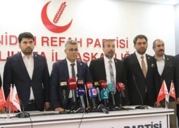 Yeniden Refah Partisi’nde toplu istifa