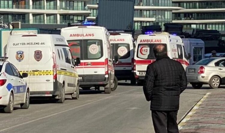 İstanbul’da adliye önünde silahlı kavga: Ölü ve yaralılar var