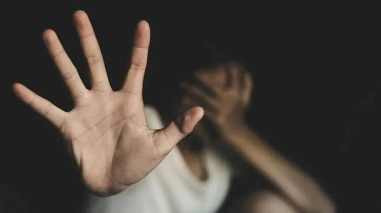 Kadına şiddetin önlenmesi teklifi komisyondan geçti