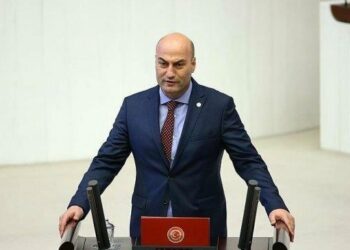 CHP’li Açıkel: Sağlıkçı ordumuz göz göre göre kan kaybediyor