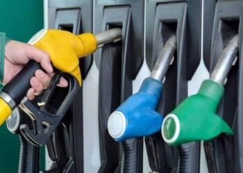 ‘Benzin ve motorine bu akşam yine zam geliyor’ iddiası