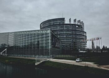 Avrupa Parlamentosu Ukrayna’nın başvurusunu kabul etti