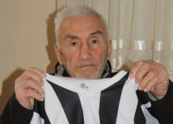 Türk futbolunun efsanesi hayatını kaybetti