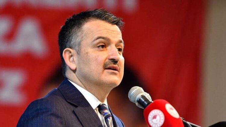 Tarım ve Orman Bakanı Bekir Pakdemirli istifa etti