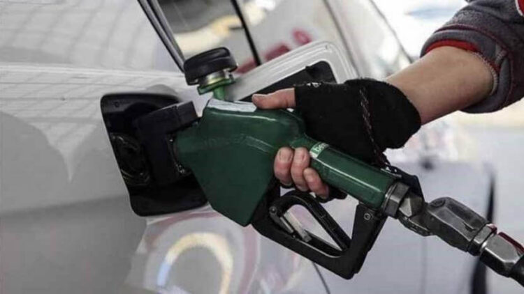 Daha dün gece zam gelmişti: Benzin ve motorine yine zam geliyor!