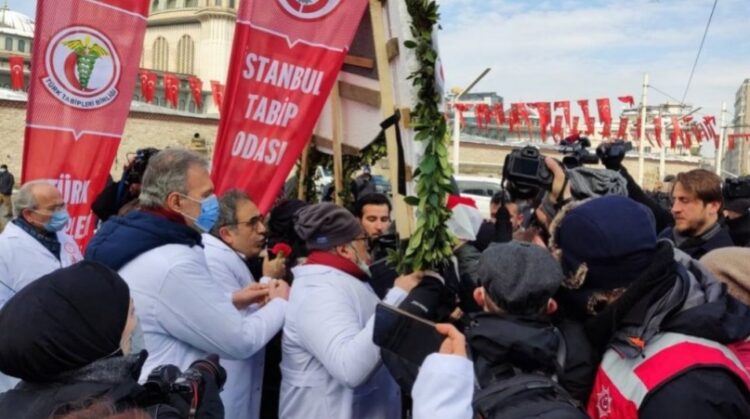 Emniyet’ten Taksim’deki müdahaleye ilişkin açıklama