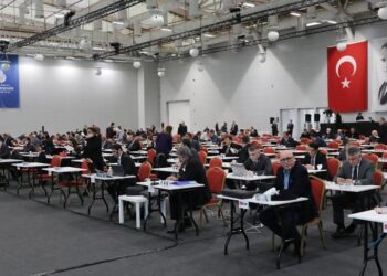 İBB Meclisi’nde tartışma: ‘Partizanlığın kralını yaptı’