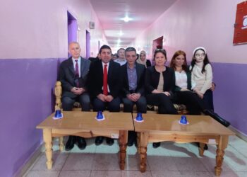 Eşine doğum günü ve evlilik yıldönümü hediyesi olarak Şırnak’ta okul kütüphanesi kurdu