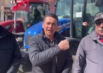 Sivaslı çiftçi Binali Yıldırım’a tepki gösterdi: Gelsin kendi eksin