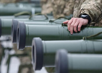 İşçiler Ukrayna’ya giden silahları taşıdıklarını fark edince bakın ne yaptılar