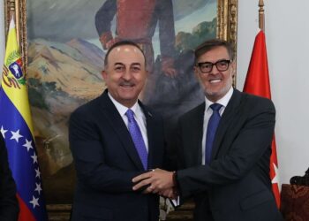 Bakan Çavuşoğlu: Venezuela’nın hep yanında olduk