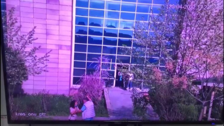 Evlilik teklifini reddeden kadını rehin alıp öldürmek istedi