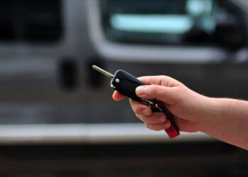 Otomobil ve hafif ticari araç satışları tepetaklak oldu!