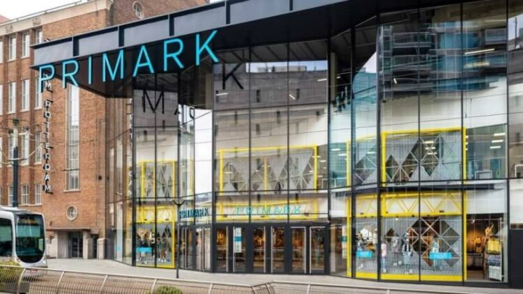 Kasasındaki kuyruklarla meşhur Primark, Türkiye’ye özel ekip gönderdi