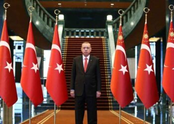 Saray örtülü ödenekte bir rekor daha kırdı