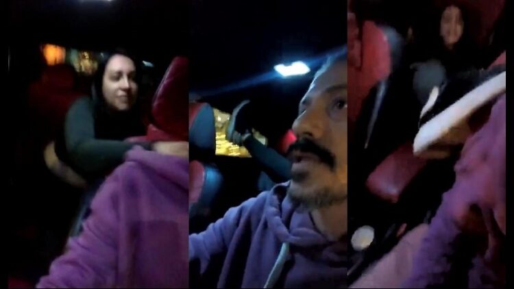 Yolcu, direksiyon başındaki taksiciyi tekmeledi