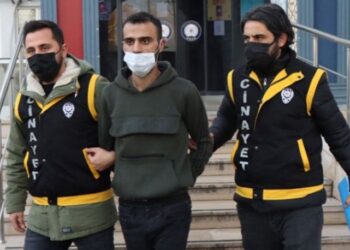 Eşini öldüren erkek: Birbirimizi seviyorduk ama benim sevgilim vardı