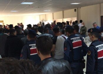 Maden şirketinin kapasite artışı için yapılan toplantıda gerginlik