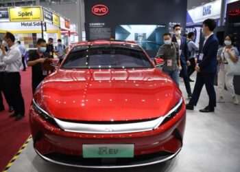 Çinli otomobil üreticisi BYD, benzinli araç üretimini durdurdu