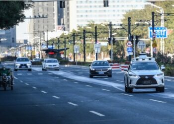 Çin’de sürücüsüz araç üreten şirkete taksi lisansı verildi