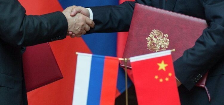 İlk Çin-Rusya demiryolu köprüsünün Rusya bölümü tamamlandı