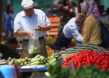 Ankete katılanların yüzde 59’u geçinemiyoruz dedi