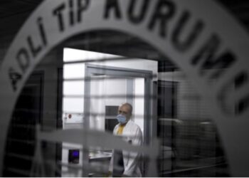 Kocaeli’de bir öğretmen evinde ölü bulundu