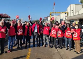 DİSK, 1 Mayıs için bildiri dağıttı