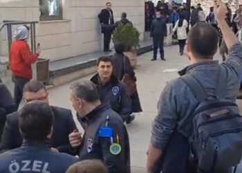 Üniversitelilere önce ülkücüler sonra özel güvenlik saldırdı