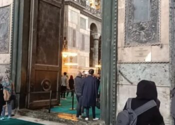 Yunanistan Başbakanı Ayasofya’daki tahribatla ilgili UNESCO’yla görüştü