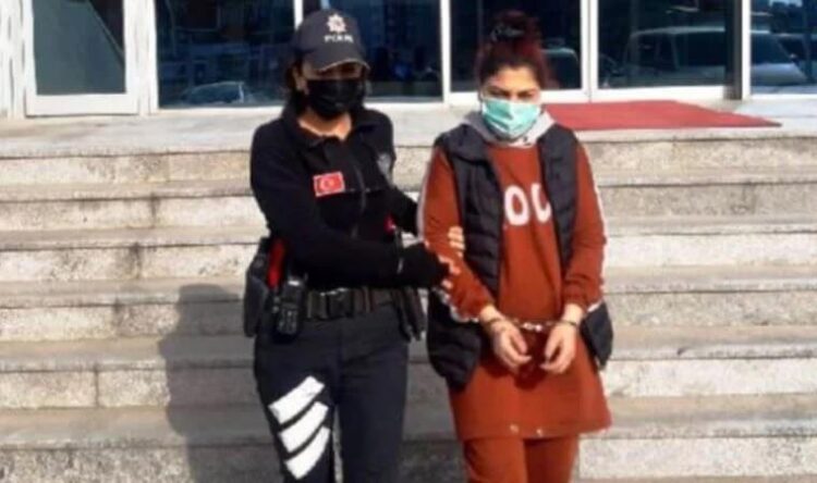 Komşusunu boynundan bıçakladı, sebebi yok artık dedirtti