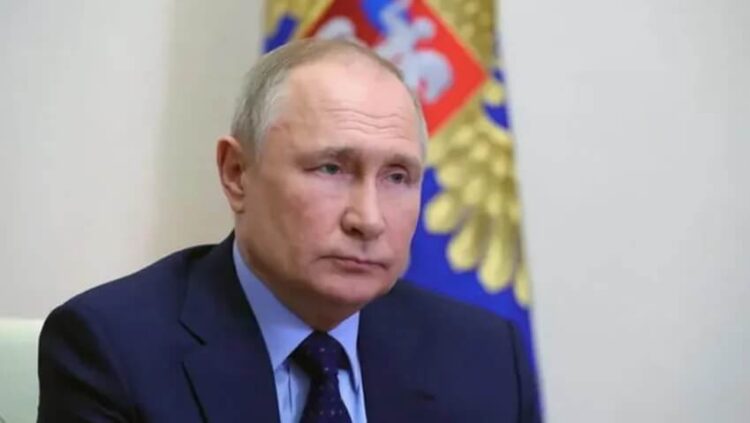 Putin: Ukrayna’da, Suriye’deki kimyasal silahlarda olduğu gibi aynı sahtekarlık var