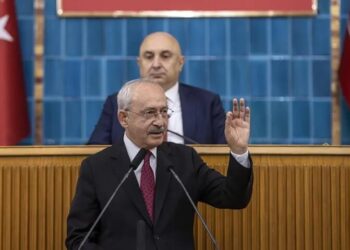 Kılıçdaroğlu: Beşli çeteye verdiğinin binde birini emekliye vereceksin