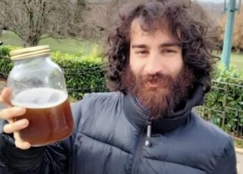 Kendi idrarını içen adam, sebeplerini açıkladı