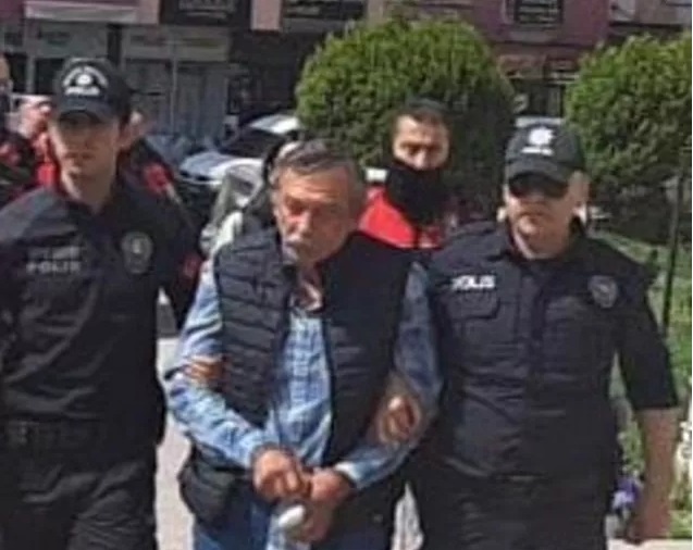 Oğlunu satırla keserek öldürmüştü… İfadesi ortaya çıktı