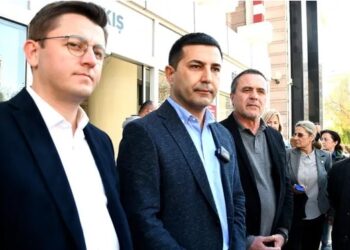 Kuşadası Belediye Başkanı’ndan Ergün Poyraz hakkında suç duyurusu