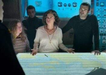 Emekli Tümamiral Gürdeniz’den, Tatlıtuğ’un dizisine eleşti