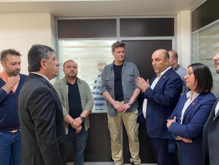 CHP, satışa çıkarılan arsada kültür merkezi yapılmasını istedi