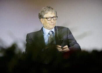 Bill Gates, aşı olmayanlara dikkat çekti: ‘Yeni salgın gelince…’