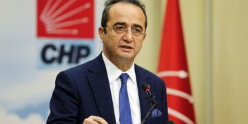 Bülent Tezcan’dan, Yazar Ergün Poyraz’a yapılan saldırı hakkında açıklama