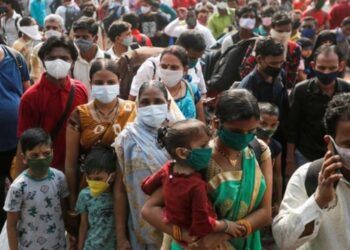 Hindistan’da Covid-19 vakaları bir günde yüzde 90 arttı